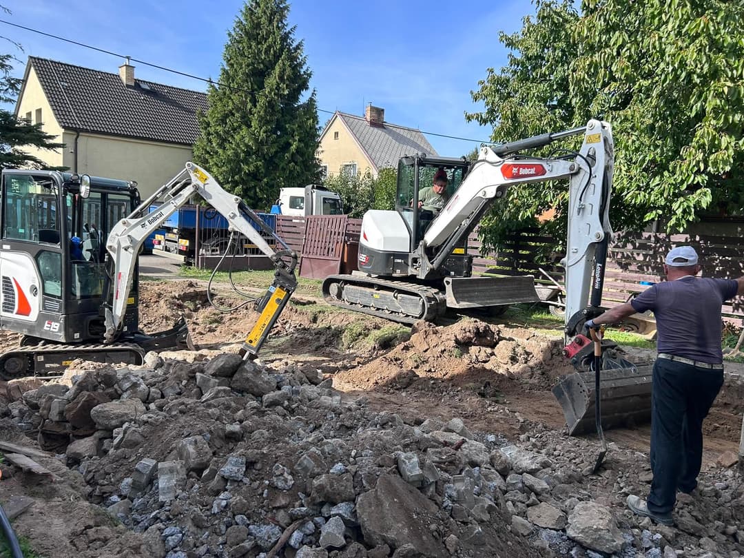 Ukládání zámkové dlažby